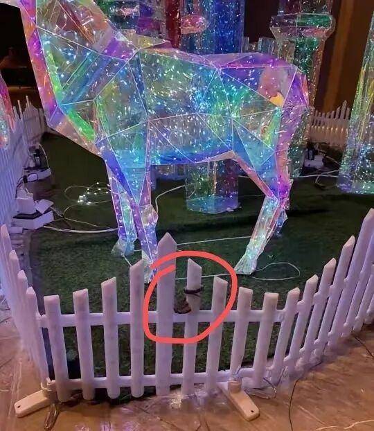 九寨沟一酒店大堂出现蝮蛇<strong></p>
<p>xrp最新消息</strong>，小孩还摸了蛇头！当地通报：孩子没被咬伤，已全面排查