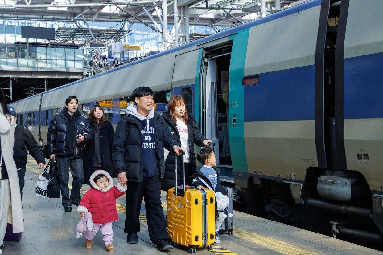 韩国人口萎缩<strong></p>
<p>稳定币</strong>，中小学班级人数为何不减反增?