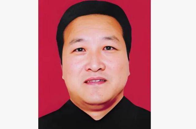 宁夏政协原副秘书长蔡明被查<strong></p>
<p>aave币</strong>，8年前卸任，曾被处分