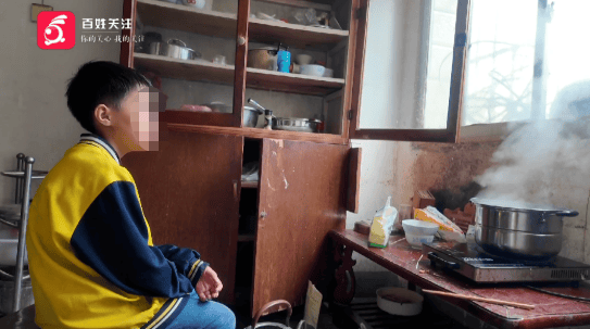 心酸！12岁男孩“独居”贵阳一安置房内<strong></p>
<p>aave币</strong>，父亲回应：迫于无奈，因为……