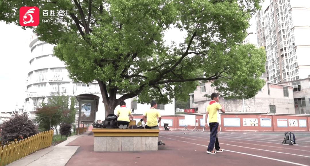 心酸！12岁男孩“独居”贵阳一安置房内<strong></p>
<p>aave币</strong>，父亲回应：迫于无奈，因为……