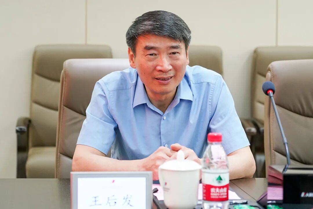 县委书记主动交代问题7个月后<strong></p>
<p>algo币</strong>，县人大常委会原主任也主动交代问题，两人长期共事