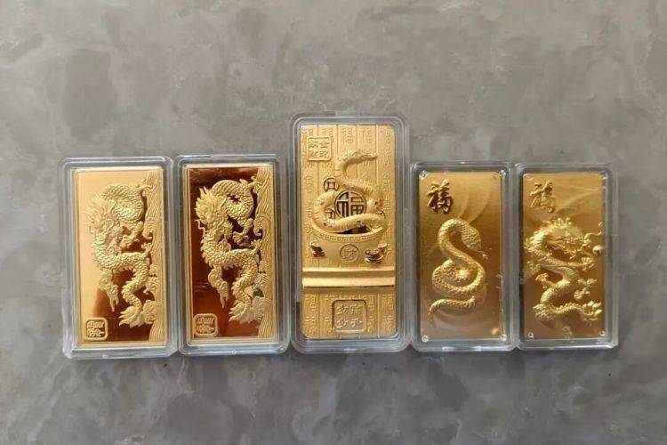10余万黄金寄出后<strong></p>
<p>apt</strong>，男子冲进派出所！