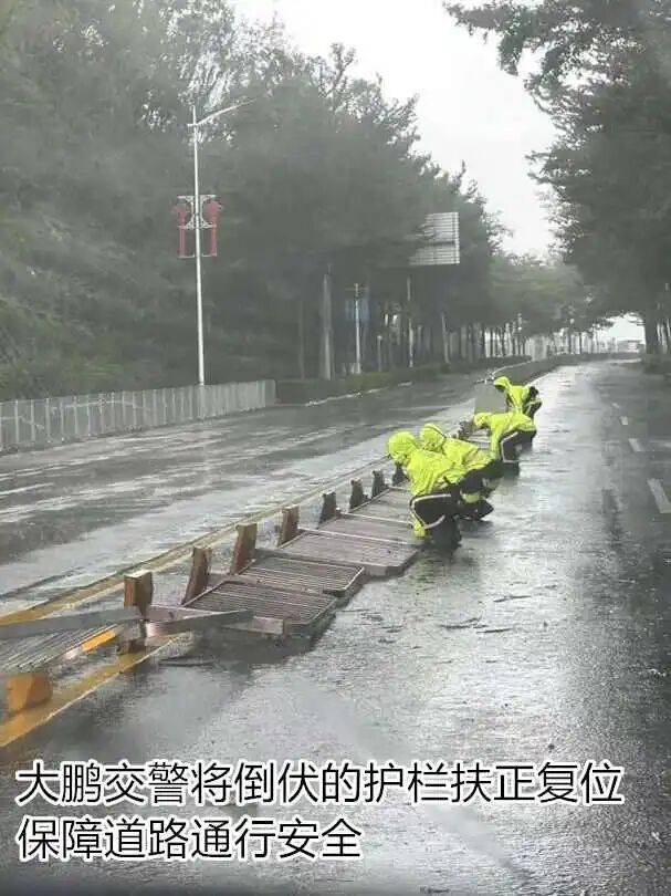 台风夜<strong></p>
<p>apt</strong>，深圳有人溺水！紧急！“桦加沙”过境，这些画面泪目