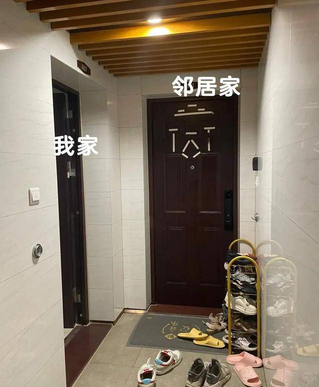 物业“不让门口放鞋子”<strong></p>
<p>atom</strong>，门口放鞋柜违法吗？