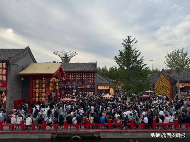 “聪明的人已经提前出发了”<strong></p>
<p>atom下载</strong>，结果高速上全是聪明人！