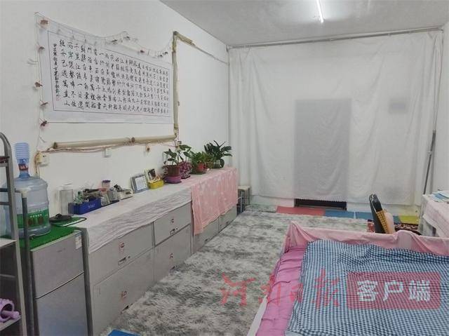 从8人间到夫妻房<strong></p>
<p>atom官网</strong>,郑州富士康员工幸福安居“进行时”