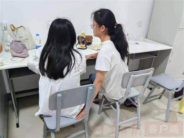 从8人间到夫妻房<strong></p>
<p>atom官网</strong>,郑州富士康员工幸福安居“进行时”
