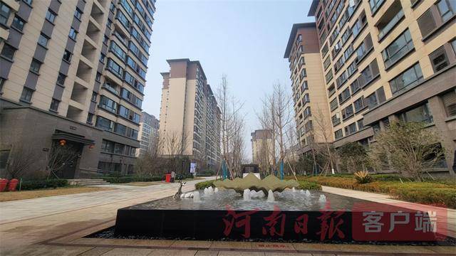 从8人间到夫妻房<strong></p>
<p>atom官网</strong>,郑州富士康员工幸福安居“进行时”