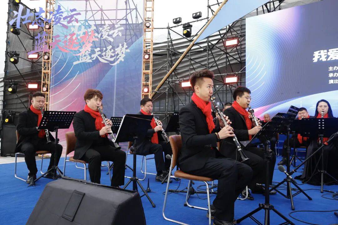 DNA彻底动了！全场跟唱<strong></p>
<p>atom币</strong>，这氛围太顶了！