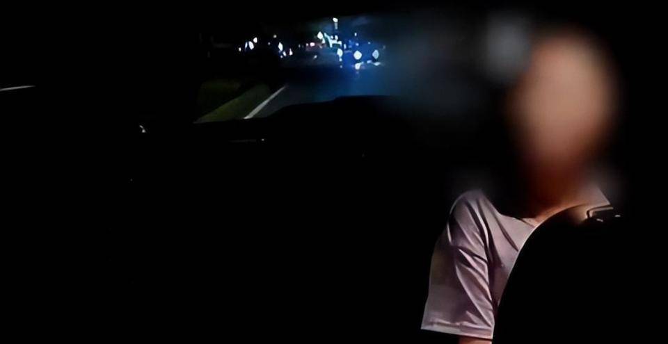 女子打车不给高速过路费<strong></p>
<p>BCH</strong>，扬言“没钱我不给，有钱我也不给” ！司机将其送回起点