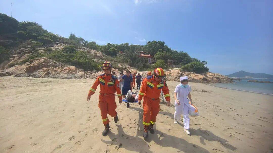 打卡拍照<strong></p>
<p>BCH</strong>，再美也不能用生命对焦