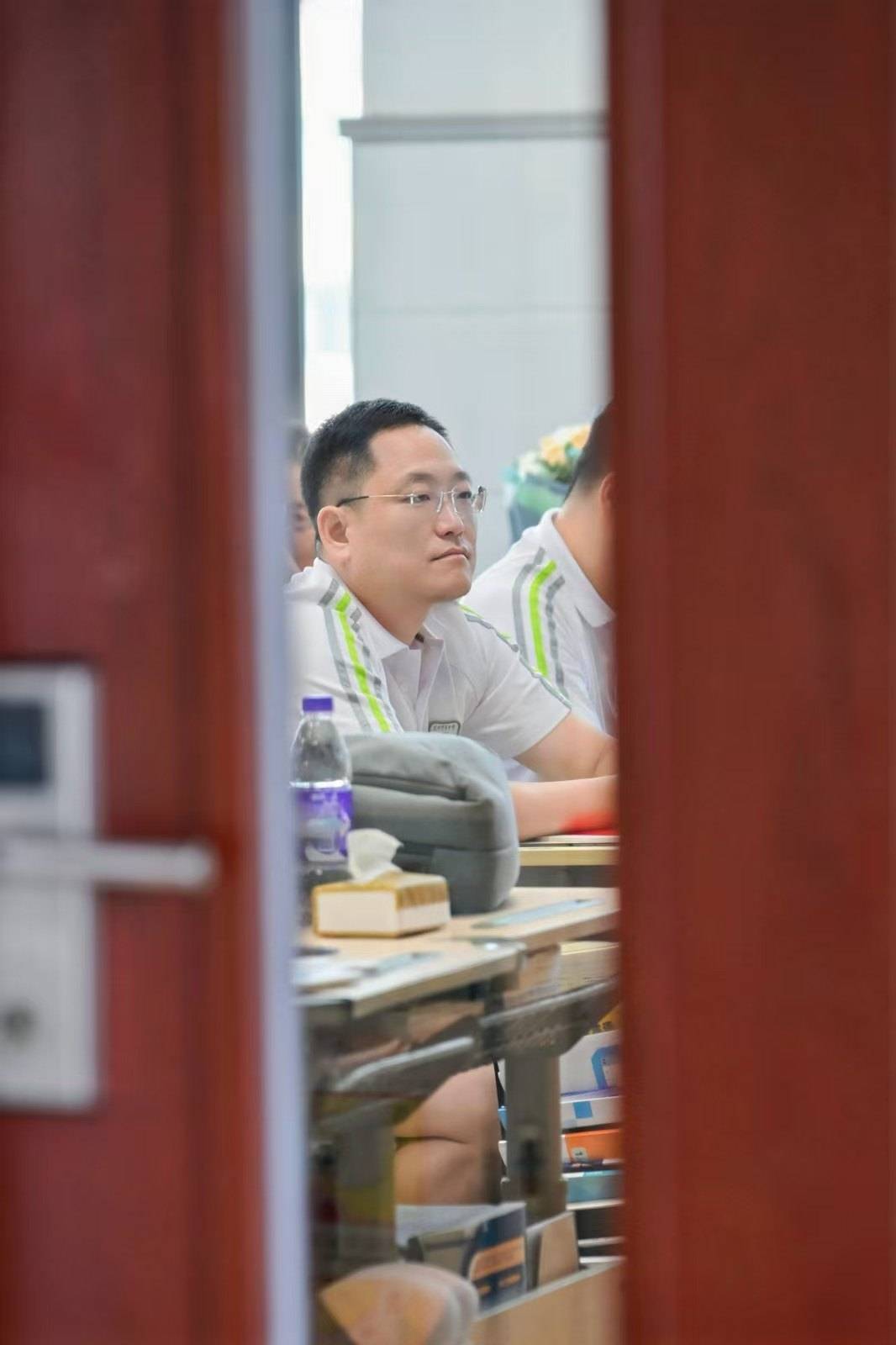 那个让老师骄傲的“调皮”班级！30年同学聚会<strong></p>
<p>bch价格</strong>，还伴有一封来自贵州的感谢信