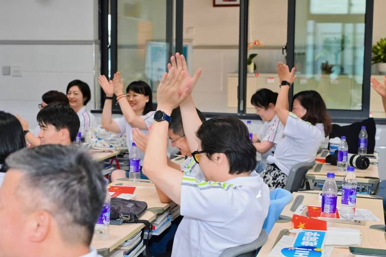 那个让老师骄傲的“调皮”班级！30年同学聚会<strong></p>
<p>bch价格</strong>，还伴有一封来自贵州的感谢信