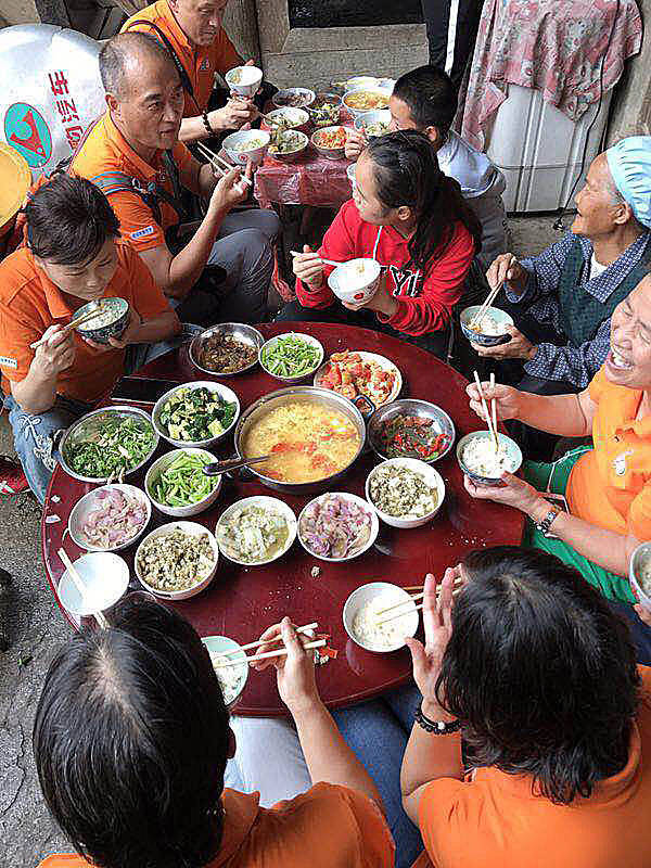 那个让老师骄傲的“调皮”班级！30年同学聚会<strong></p>
<p>bch价格</strong>，还伴有一封来自贵州的感谢信