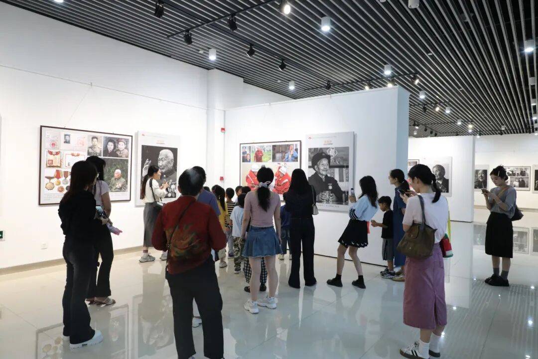 金坛图书馆国庆中秋活动精彩回顾 | 举国同欢庆<strong></p>
<p>bch价格</strong>，月满聚中秋