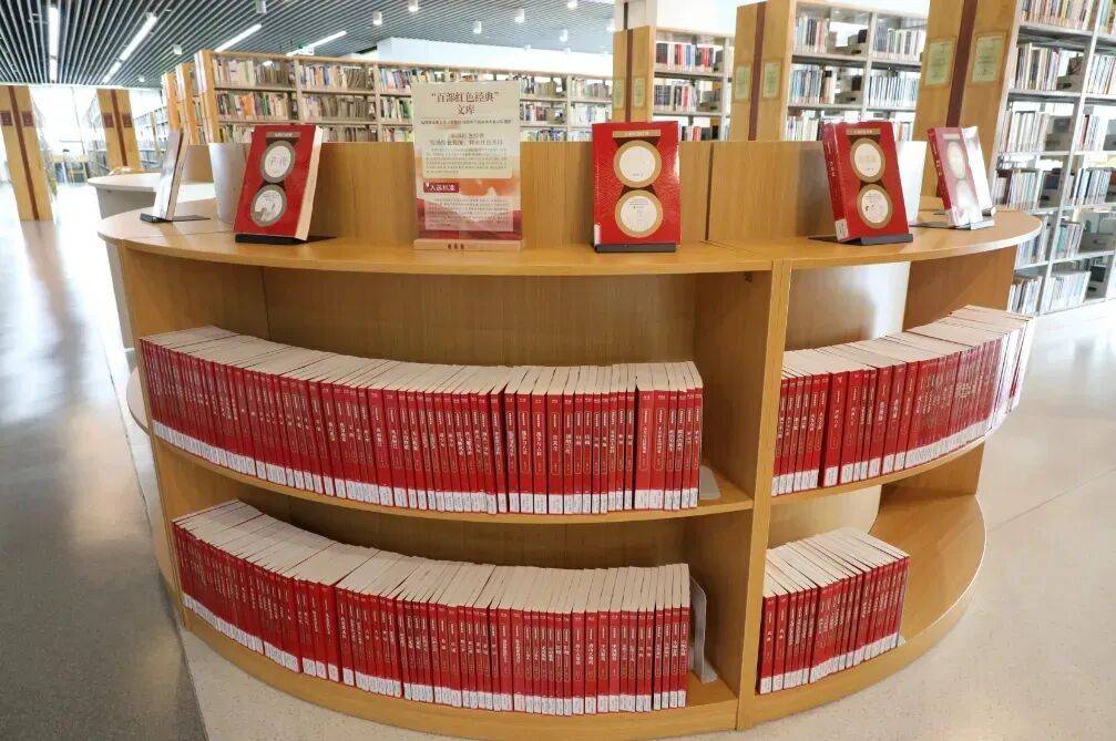 金坛图书馆国庆中秋活动精彩回顾 | 举国同欢庆<strong></p>
<p>bch价格</strong>，月满聚中秋