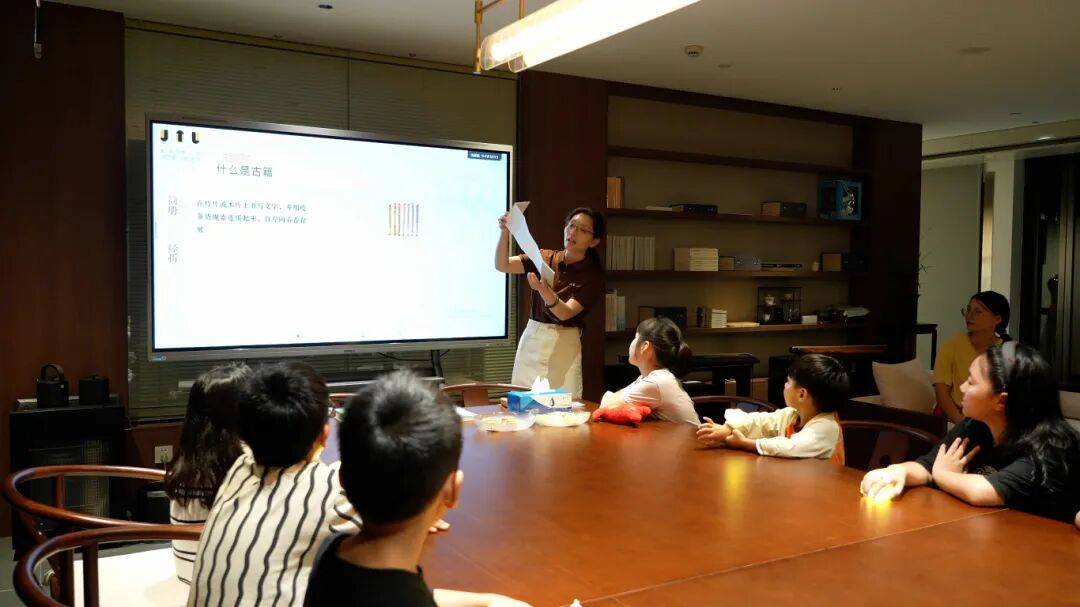 金坛图书馆国庆中秋活动精彩回顾 | 举国同欢庆<strong></p>
<p>bch价格</strong>，月满聚中秋