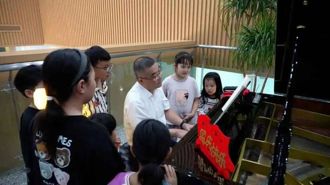 金坛图书馆国庆中秋活动精彩回顾 | 举国同欢庆<strong></p>
<p>bch价格</strong>，月满聚中秋