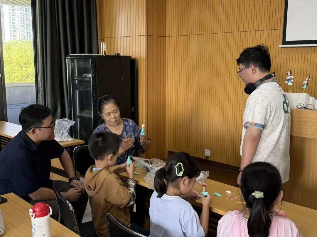 金坛图书馆国庆中秋活动精彩回顾 | 举国同欢庆<strong></p>
<p>bch价格</strong>，月满聚中秋