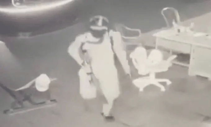 越南一家3口被枪杀<strong></p>
<p>bch币价格</strong>，33岁男子被警方抓获，声称“为完成游戏任务”，抢走现金折合人民币140元