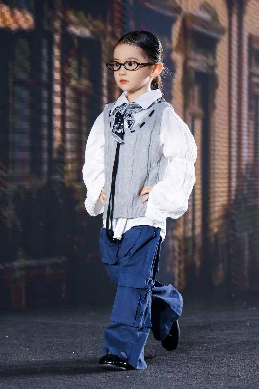 非遗惊艳、萌娃抢镜、大码模特出圈<strong></p>
<p>DAI</strong>！南京国际时尚周看点太密