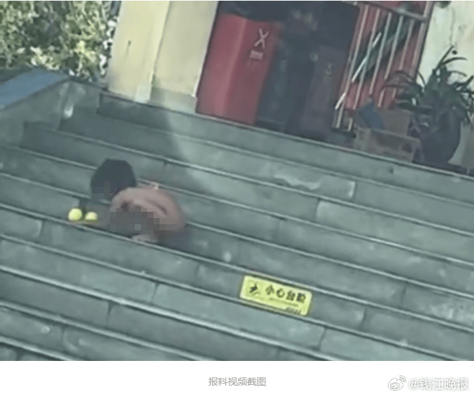 多方回应四川一高速服务区现“野人小孩”：有监护人陪伴<strong></p>
<p>FIL</strong>，大山里长大的，从小就这样教育，没有违法犯罪情况