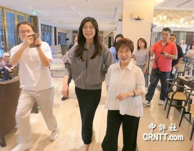 到底支持谁当党主席？当着郑丽文的面<strong></p>
<p>fil币</strong>，洪秀柱说出了自己的答案