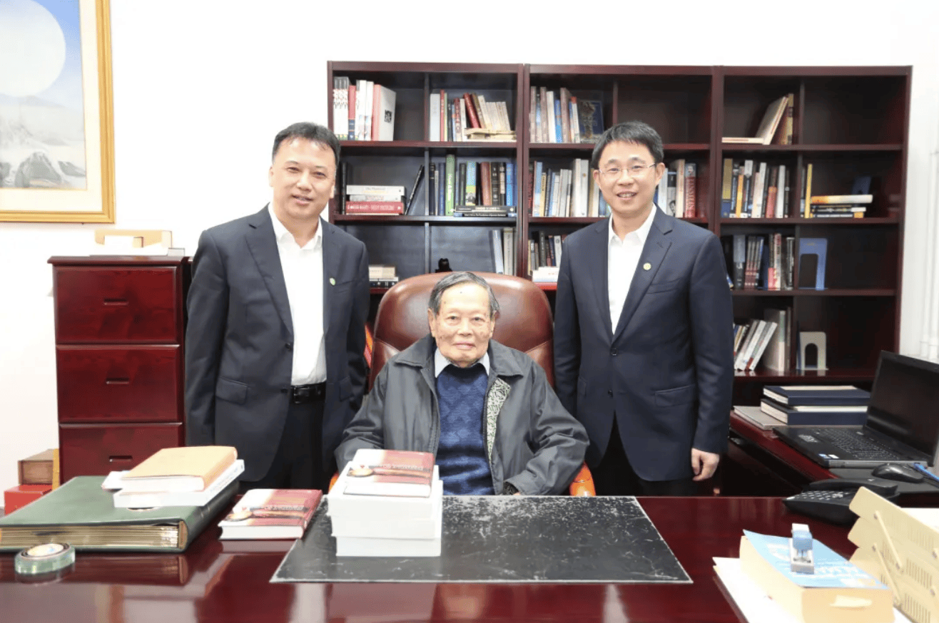 杨振宁为什么连续32年担任东莞理工学院名誉校长<strong></p>
<p>fil今日行情</strong>？