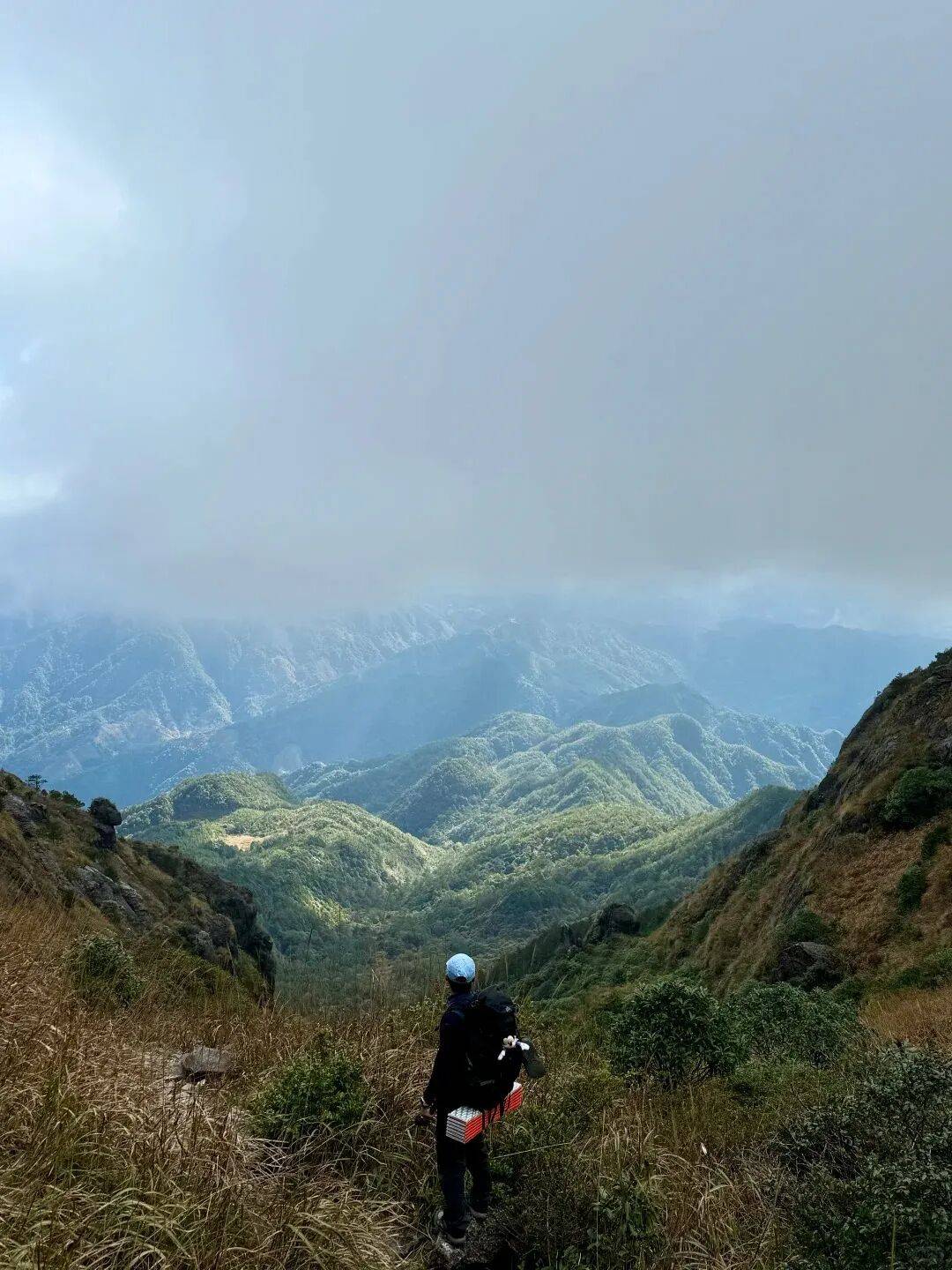 为什么年轻人迷上了爬山？ | 秋高气爽<strong></p>
<p>fil价格</strong>，是时候出发了→