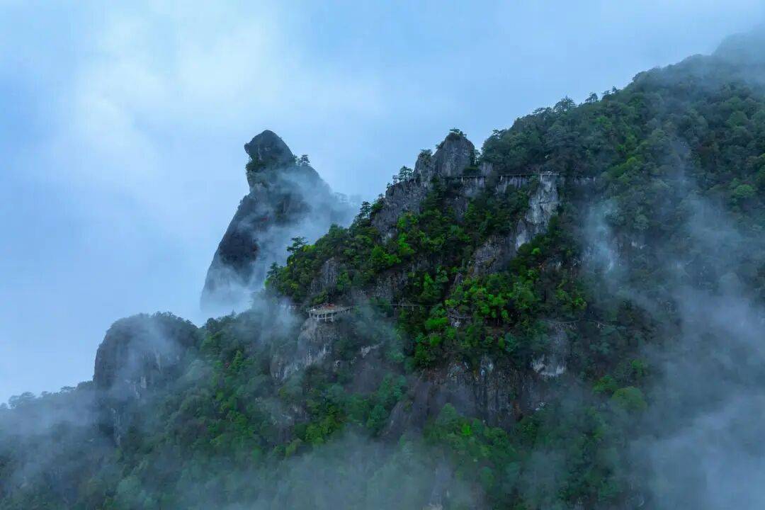 为什么年轻人迷上了爬山？ | 秋高气爽<strong></p>
<p>fil价格</strong>，是时候出发了→