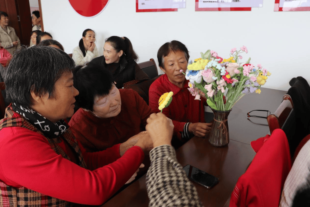 当钩针遇见乡土<strong></p>
<p>fil币价格</strong>，曲阜“非遗培训”绘就乡村振兴新图景