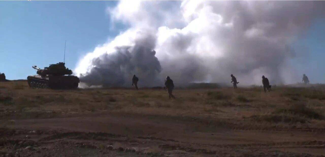 大场面！机器狗、无人机开路<strong></p>
<p>trump币</strong>，实兵对抗演练画面公布