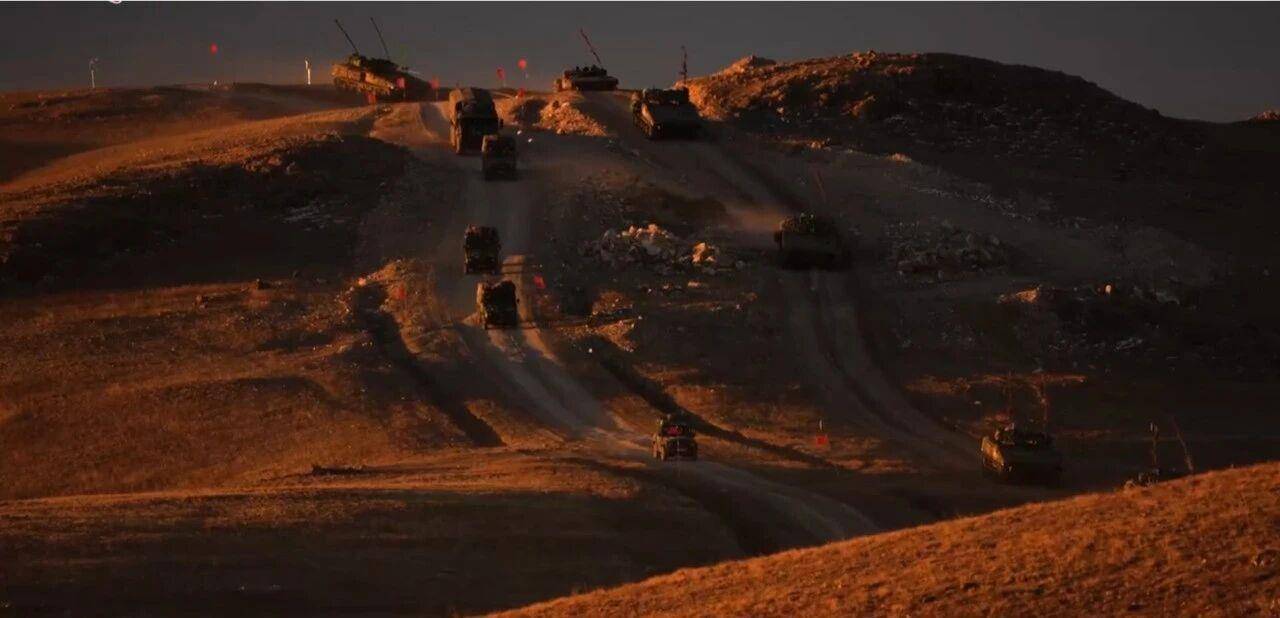 大场面！机器狗、无人机开路<strong></p>
<p>trump币</strong>，实兵对抗演练画面公布