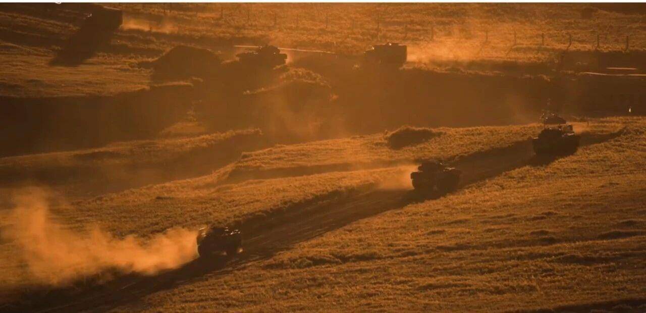 大场面！机器狗、无人机开路<strong></p>
<p>trump币</strong>，实兵对抗演练画面公布