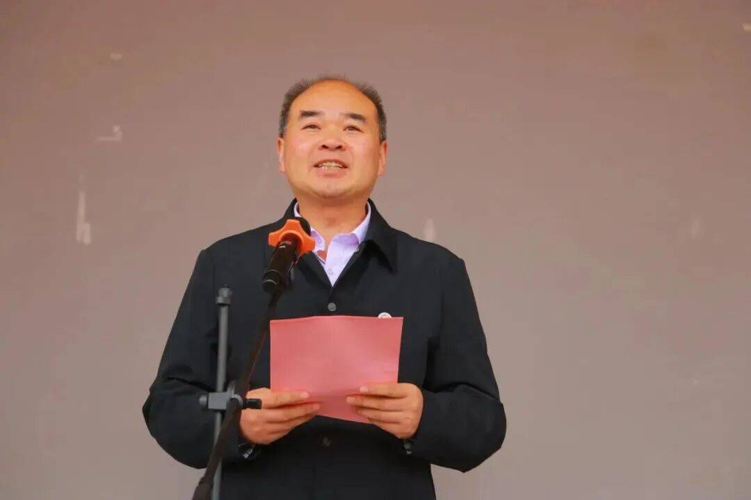 苟如虎<strong></p>
<p>币圈Trump币</strong>，从甘肃履新上海