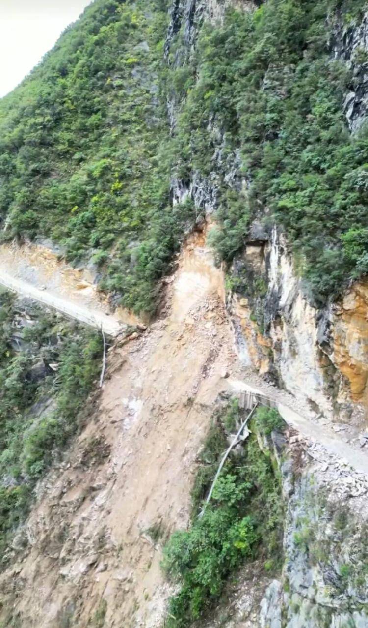 重庆网红“挂壁公路”垮塌<strong></p>
<p>币圈Trump币</strong>，附近村民外出绕行已半月盼修复，当地：已完成排危，正在修