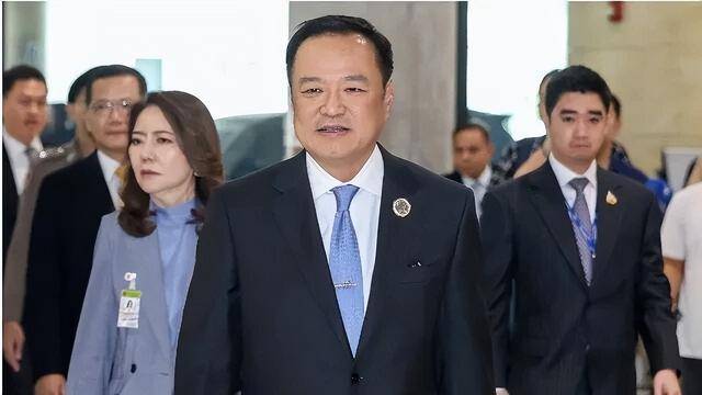 连续有两位国王访华<strong></p>
<p>TRUMP币暴跌</strong>，其中一位是建交以来首访，证明了什么？