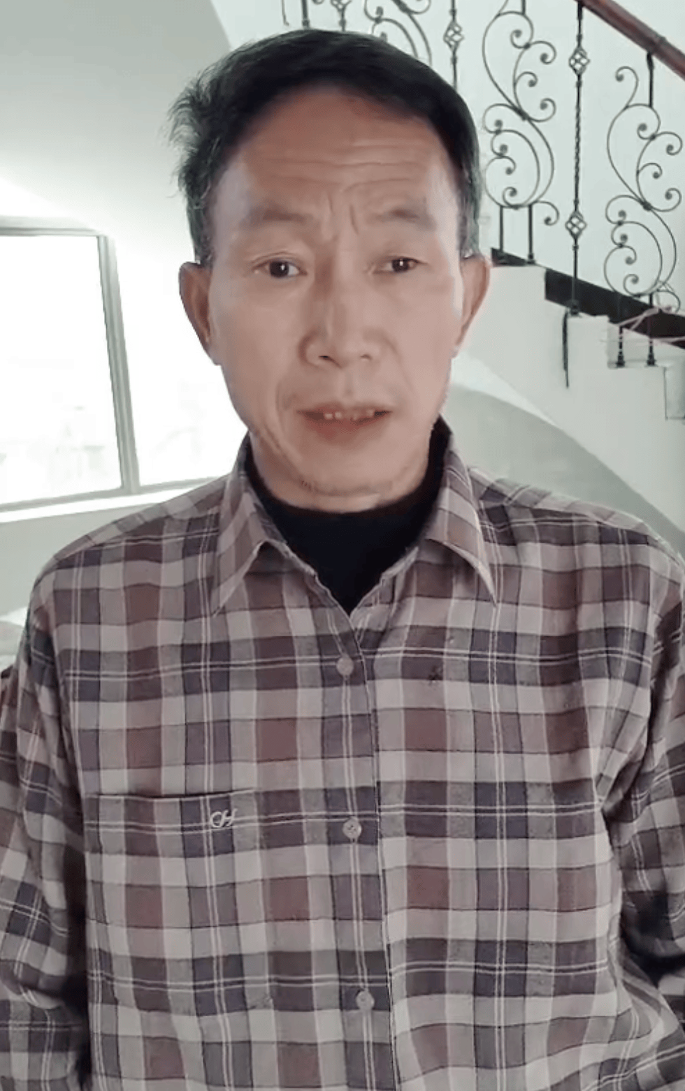 “蛇被我甩开了<strong></p>
<p>trump币价</strong>，没完全注射毒液”，湖南直播抓蛇被咬伤网红被警方拘留后发声道歉