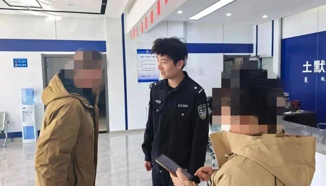 男子彩票中奖太兴奋<strong></p>
<p>币钱包</strong>，拍照发业主群分享，隔天奖金被邻居冒领……