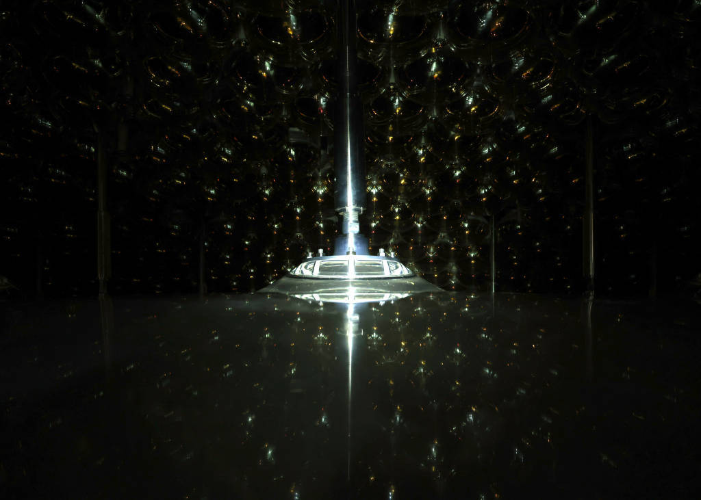 镜头内外｜地下700米<strong></p>
<p>币钱包</strong>，国之重器捕捉“幽灵粒子”