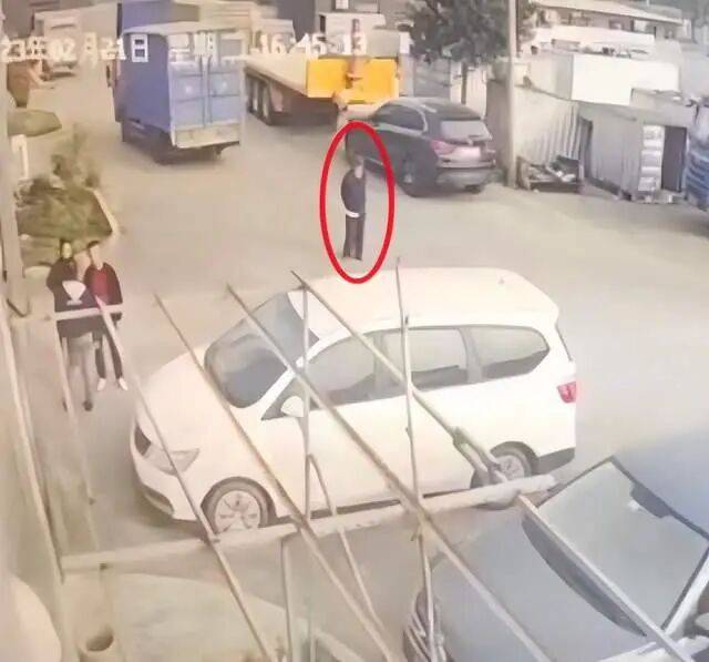 阳江95岁老翁车祸住院3月去世<strong></p>
<p>uni币</strong>，鉴定称自身因素系死亡主因；司机被判一年两个月不断申诉，广东高院：量刑明显不当将再审