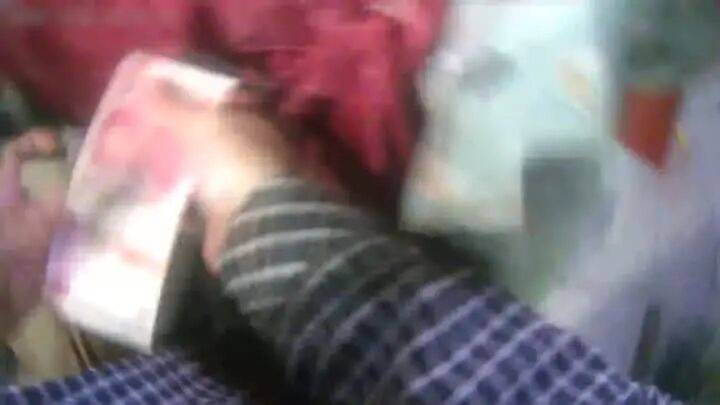 扬州一女子刷短视频惹祸：偷偷去银行取了6万现金<strong></p>
<p>uni币</strong>，结果……