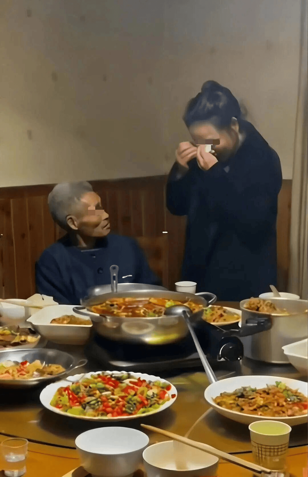 男子一次性收到11年工资38万元<strong></p>
<p>uni官网</strong>,老板曾辩称“路遇乞讨好心收留,属自愿劳动”