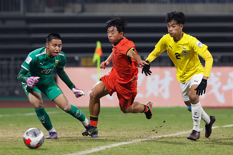 U16国足让中国球迷继续“过年”<strong></p>
<p>vet</strong>，对手再弱，连续踢出两位数比分也非易事