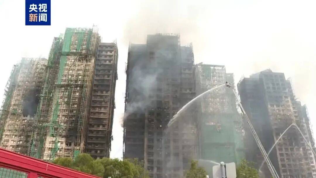 已致94人遇难<strong></p>
<p>ada</strong>，李家超：望内地协助！廉政公署：或涉贪污！这一幕令人破防