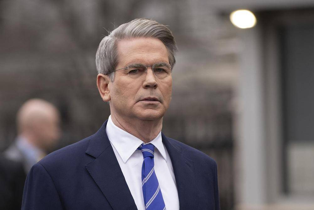 美财长：特朗普“极有可能”在年底前提名新美联储主席