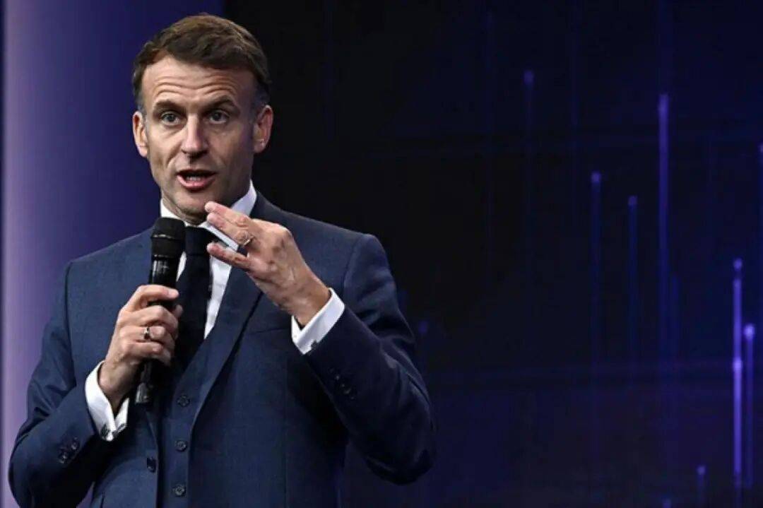 马克龙一路追着它俩<strong></p>
<p>ada</strong>，抢先一步要访华！