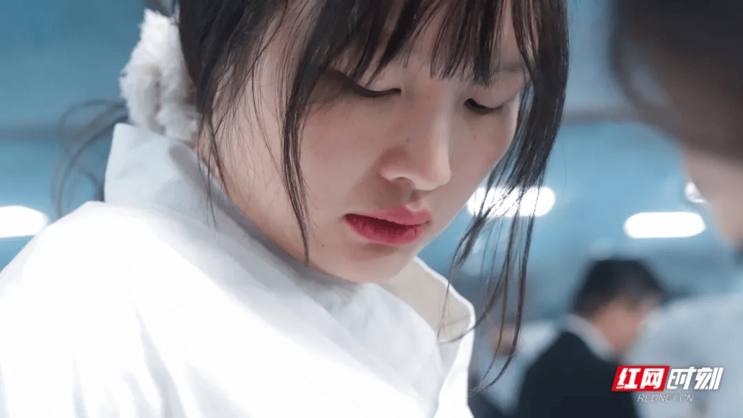 汶川地震被救起的女孩<strong></p>
<p>ADA币</strong>，17年后和救她的军人结婚了