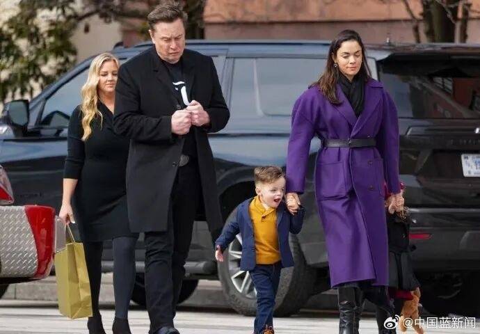 马斯克官宣小15岁高管女友<strong></p>
<p>ADA币</strong>,毕业于耶鲁大学是AI专家,马斯克母亲力赞:她又智慧又独立